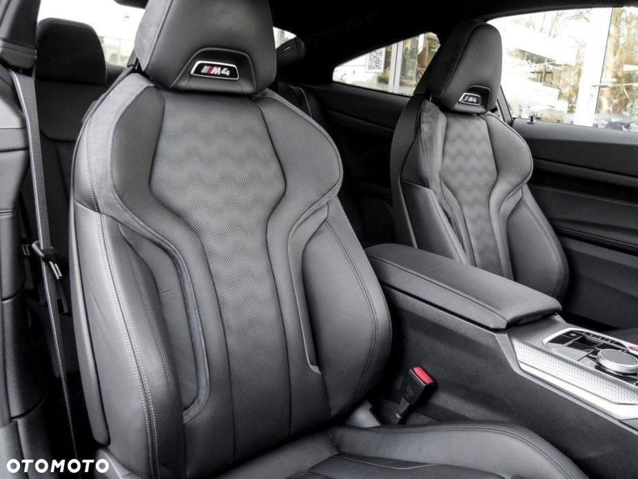 BMW M4 Competition M xDrive - 10