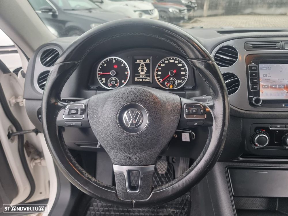 VW Tiguan 2.0 TDi Sport BlueMotion - 6