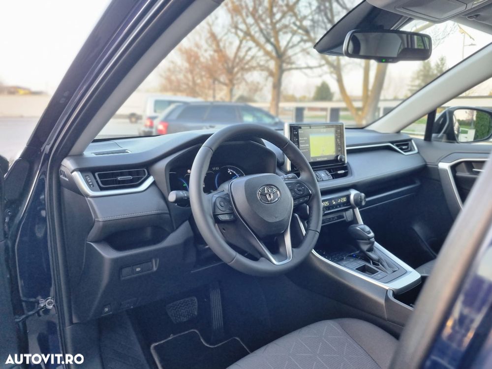 Toyota RAV4 - 13