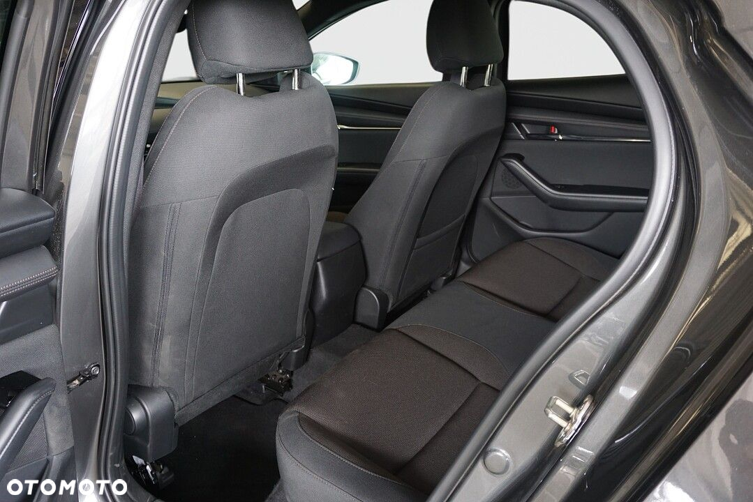 Mazda 3 - 8