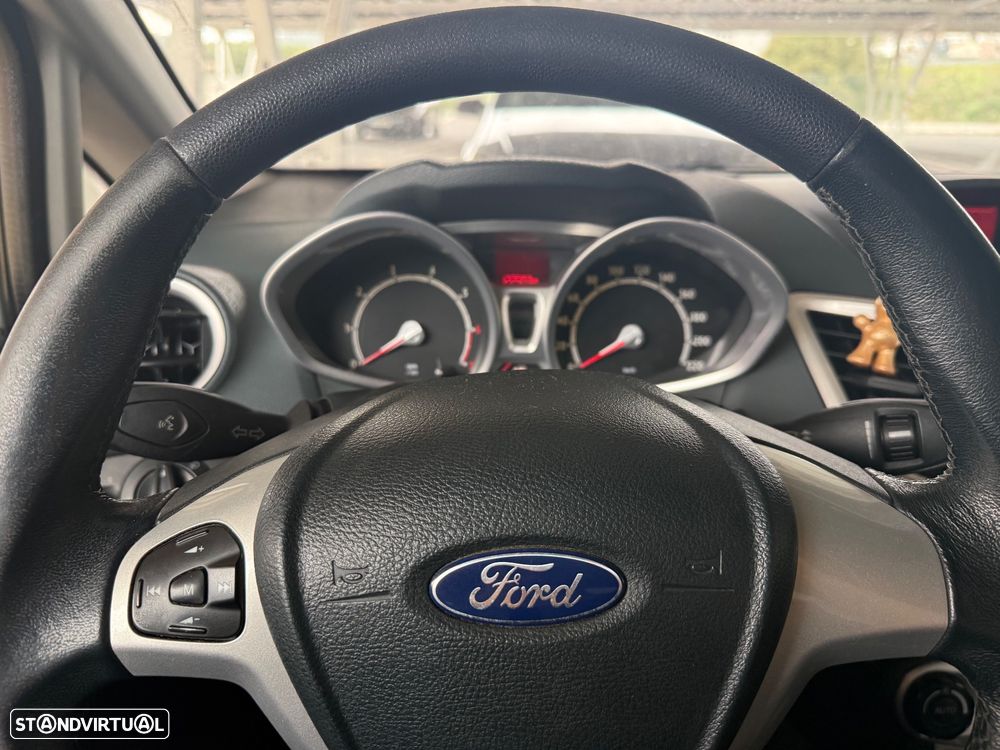 Ford Fiesta 1.25 Titanium - 11