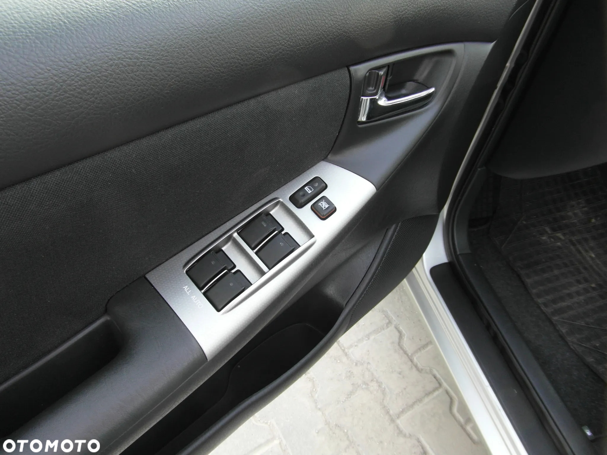 Toyota Corolla 1.6 VVT-i Automatik Edition - 15