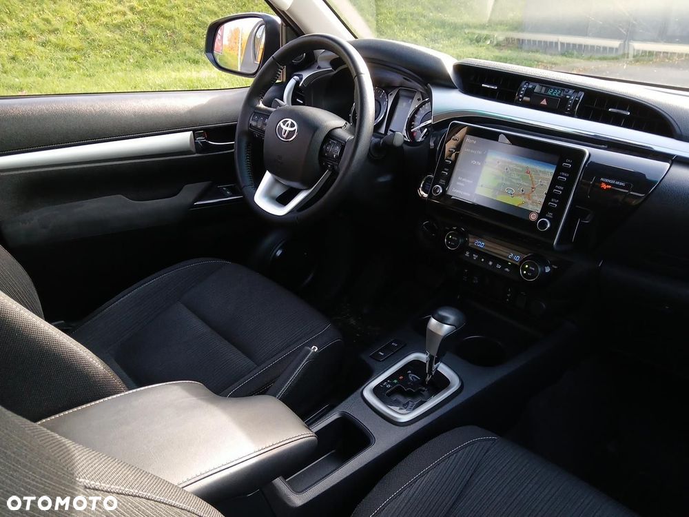 Toyota Hilux 2.8 D-4D Double Cab SR5 4x4 - 18