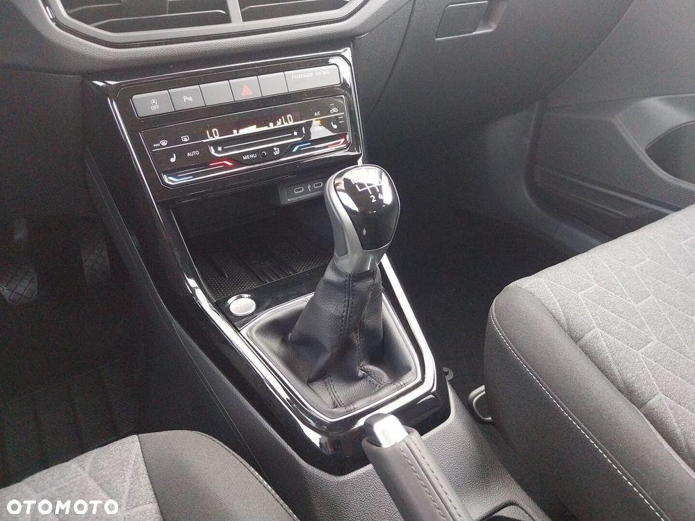 Volkswagen T-Cross - 18