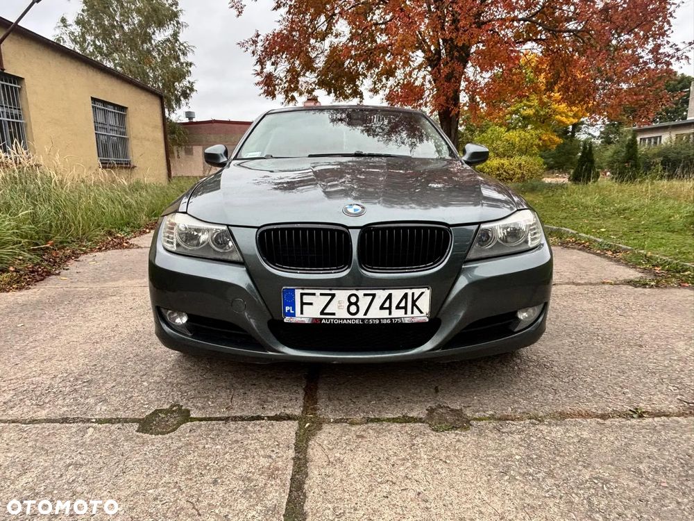 BMW Seria 3 318i - 24