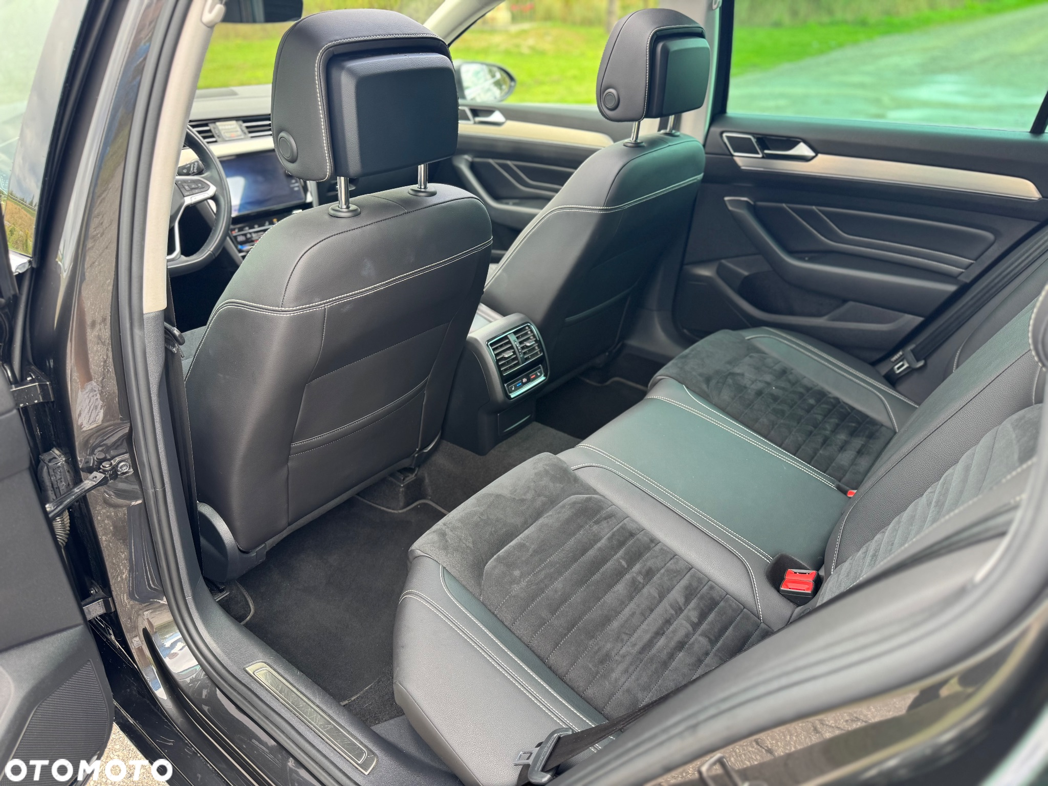 Volkswagen Passat 1.5 TSI EVO Elegance DSG - 20