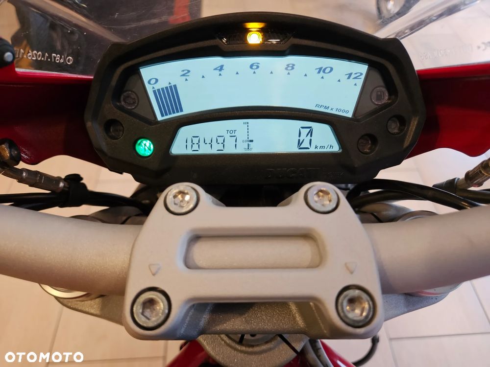 Ducati Monster - 10
