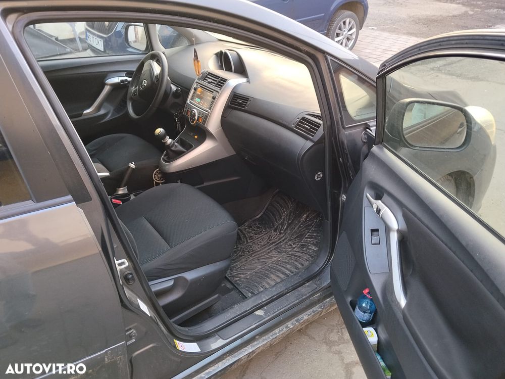 Toyota Verso 2.0 D-4D DPF Luna - 9