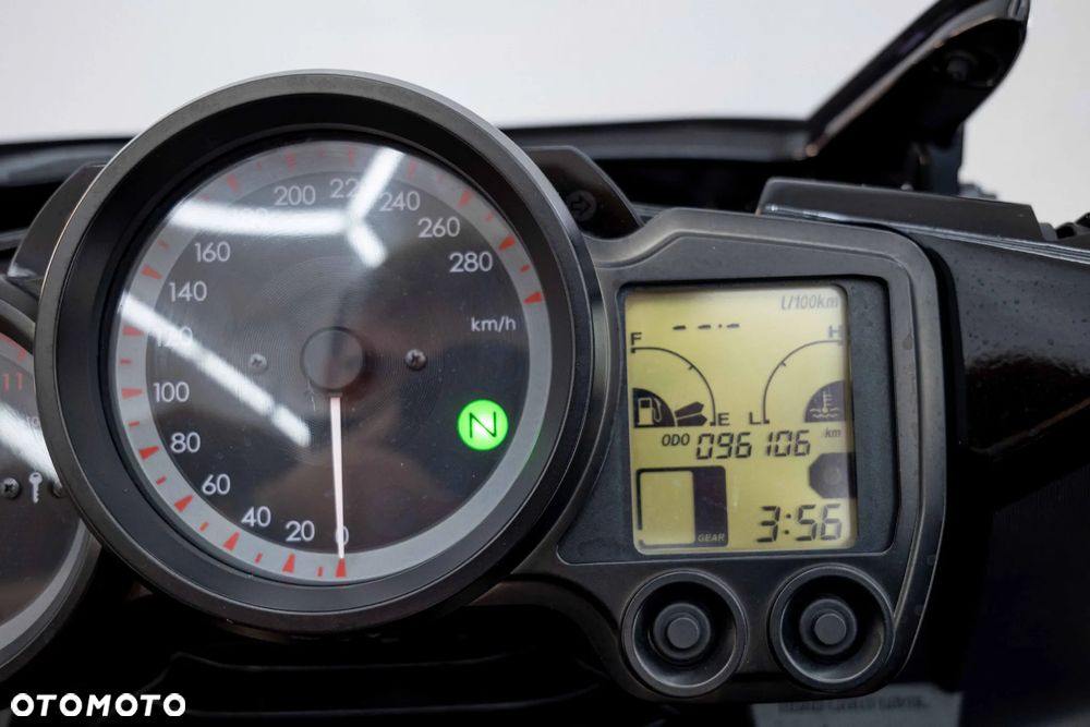 Yamaha FJR - 31