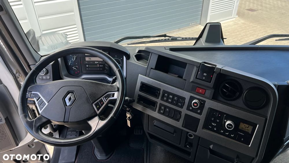 Renault T480 - 14