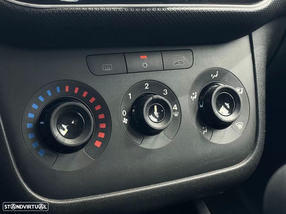 Fiat Punto 1.2 Young S&S - 17