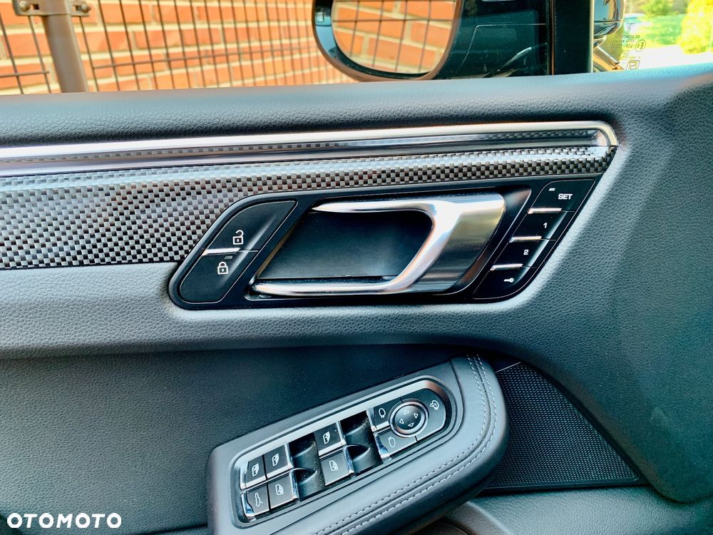 Porsche Macan GTS PDK - 25