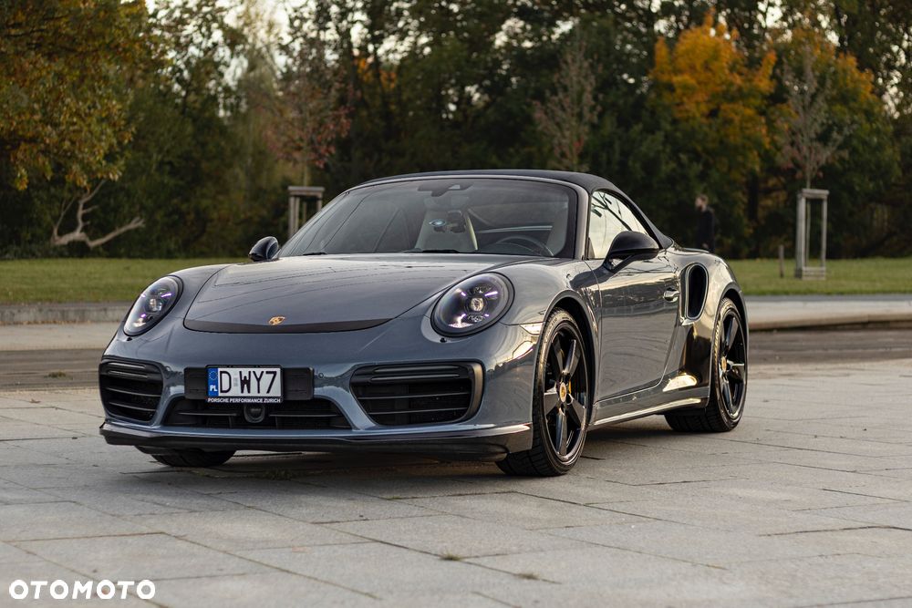 Porsche 911 Turbo S Cabrio - 3