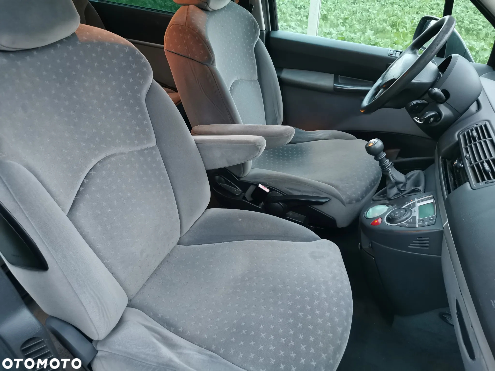 Peugeot 807 2.2 ST - 5