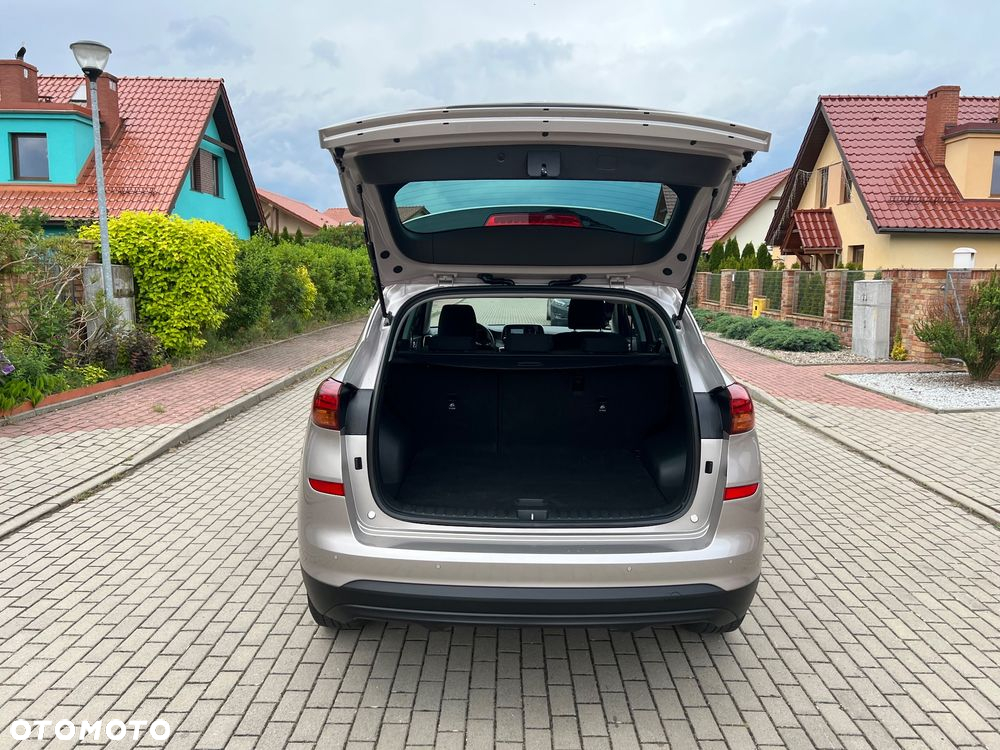 Hyundai Tucson 1.6 GDI BlueDrive Comfort 2WD - 16
