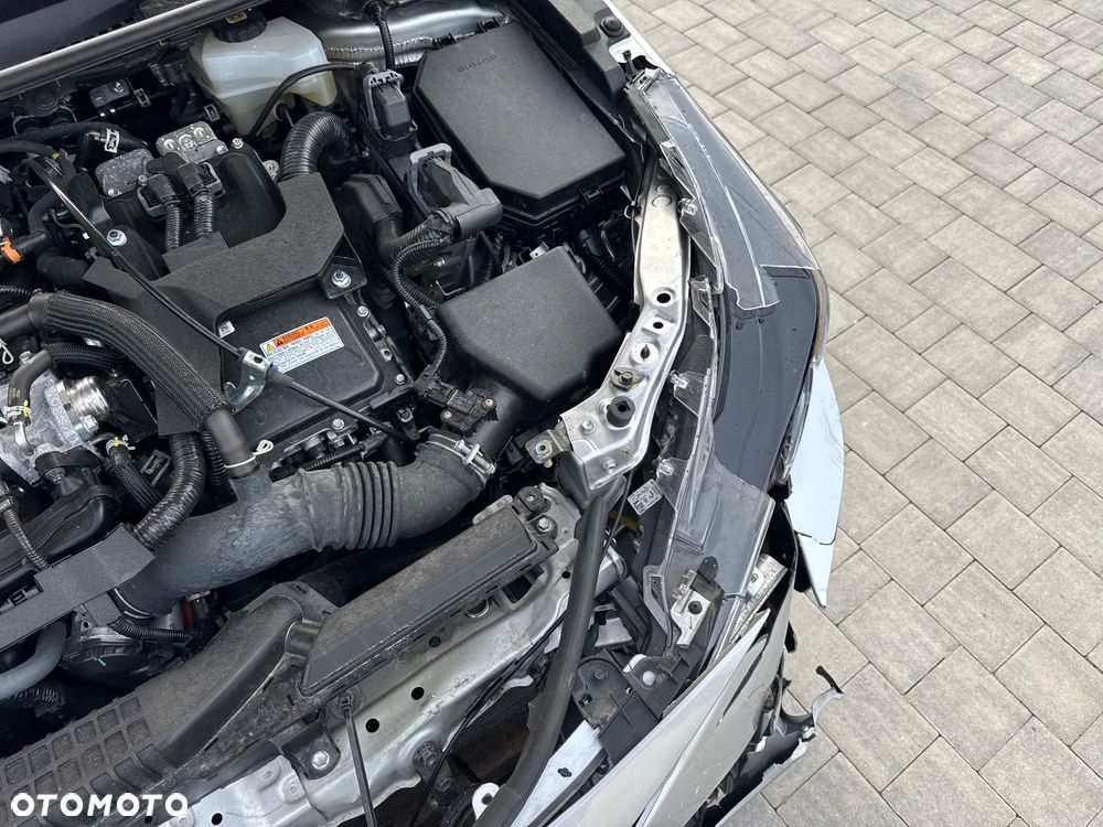 Toyota Corolla 2.0 Hybrid Comfort - 17