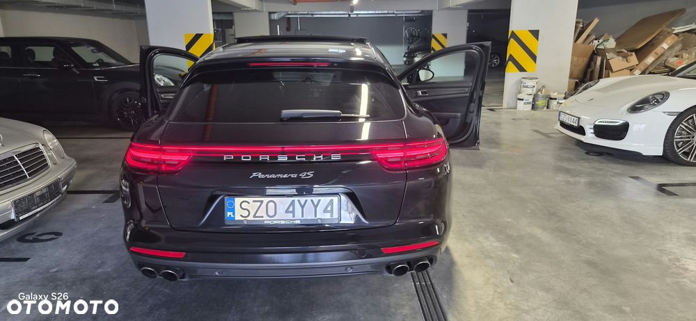 Porsche Panamera 4S Executive - 29