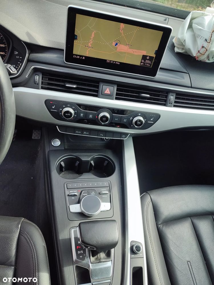 Audi A4 Avant 2.0 TDI DPF clean diesel multitronic Attraction - 14