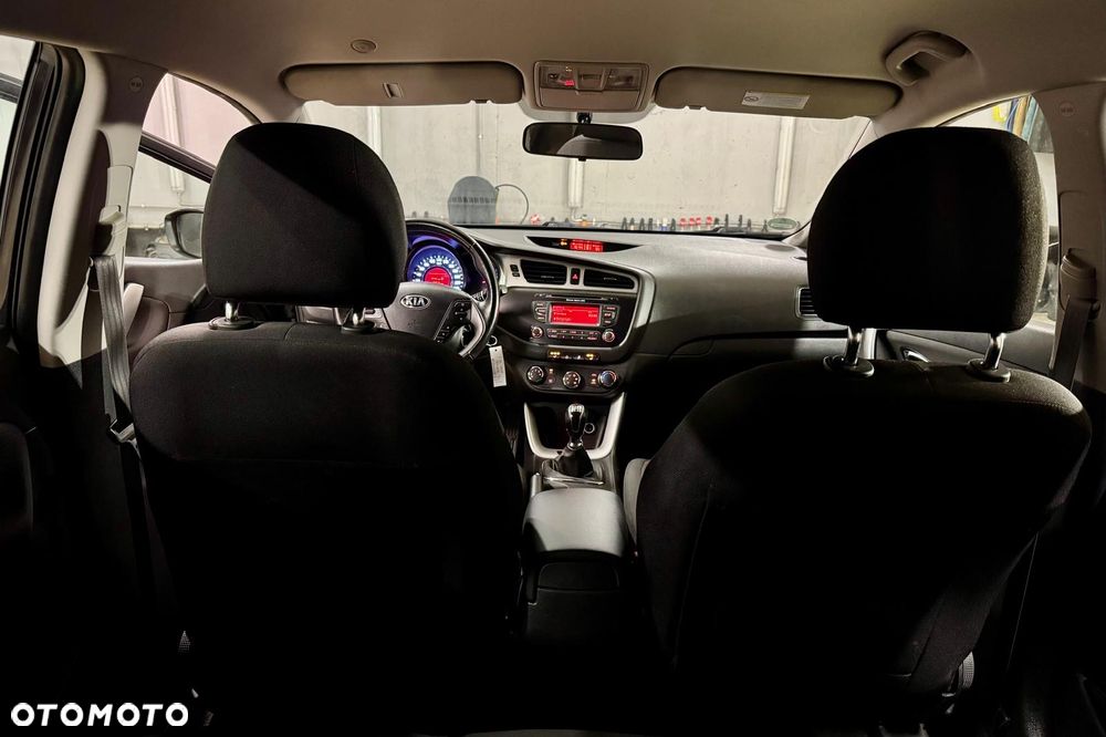 Kia Ceed - 16