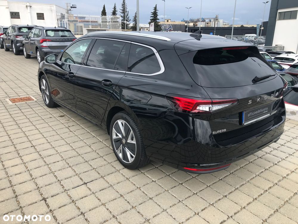 Skoda Superb 2.0 TDI DSG Style - 4