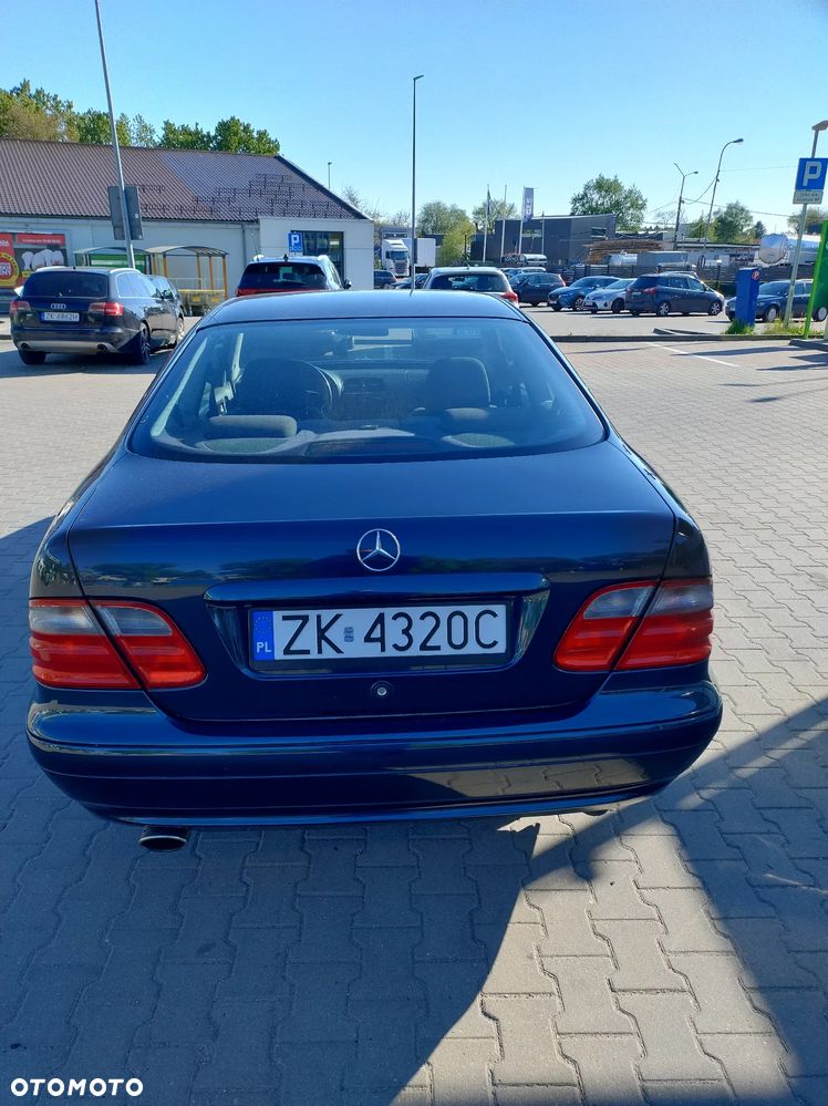 Mercedes-Benz CLK - 4