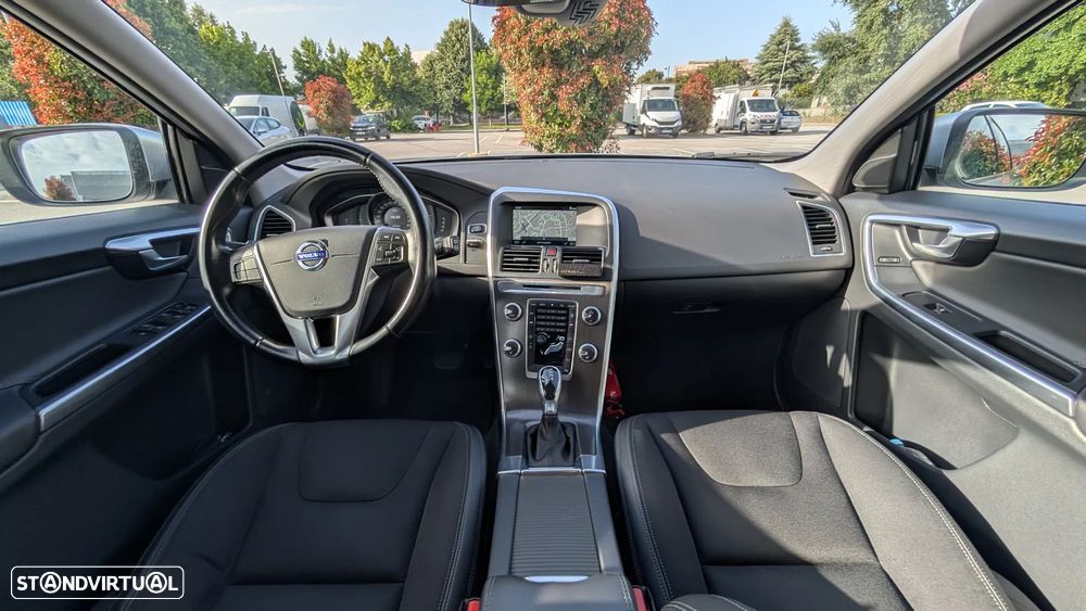 Volvo XC 60 D4 Geartronic Momentum - 9