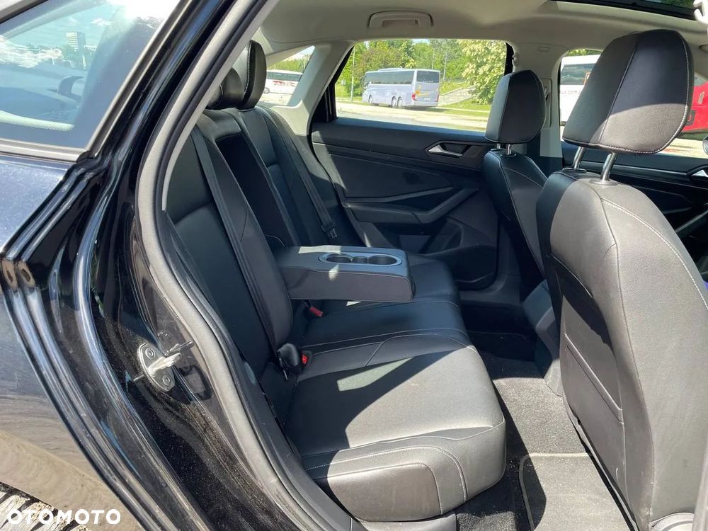 Volkswagen Jetta - 20