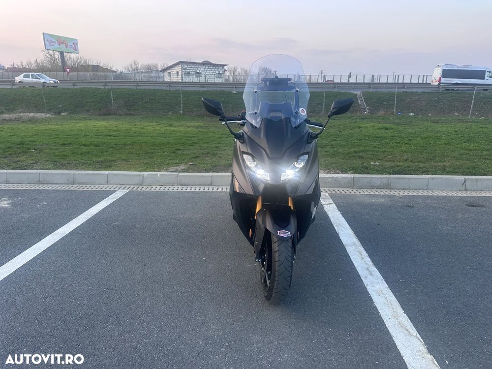 Yamaha TMAX 560 - 5