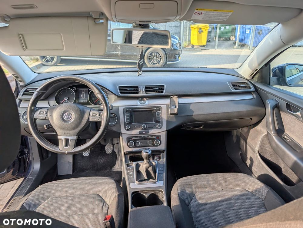 Volkswagen Passat 2.0 TDI Trendline - 9