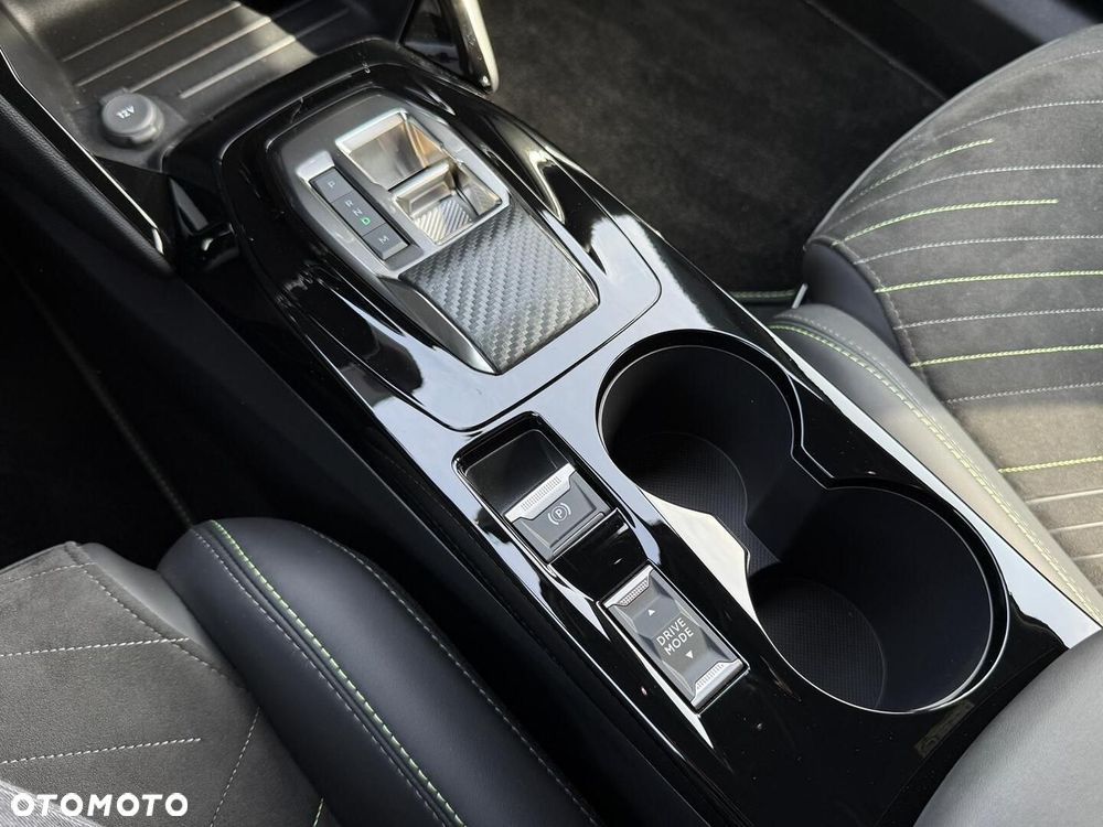 Peugeot 2008 PureTech 130 GT S&S EAT8 - 25