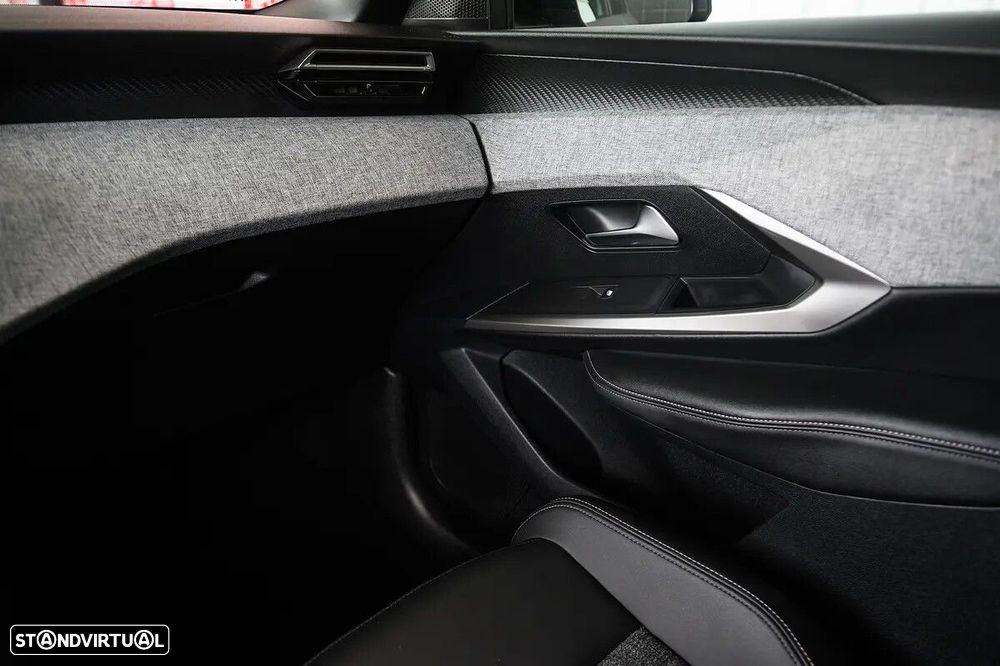 Peugeot 3008 1.2 Hybrid Allure e-DCS6 - 52