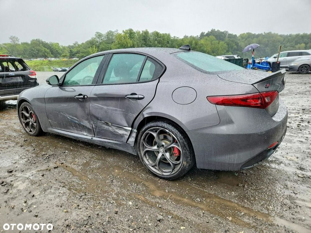 Alfa Romeo Giulia 2.0 Turbo TI Q4 - 5