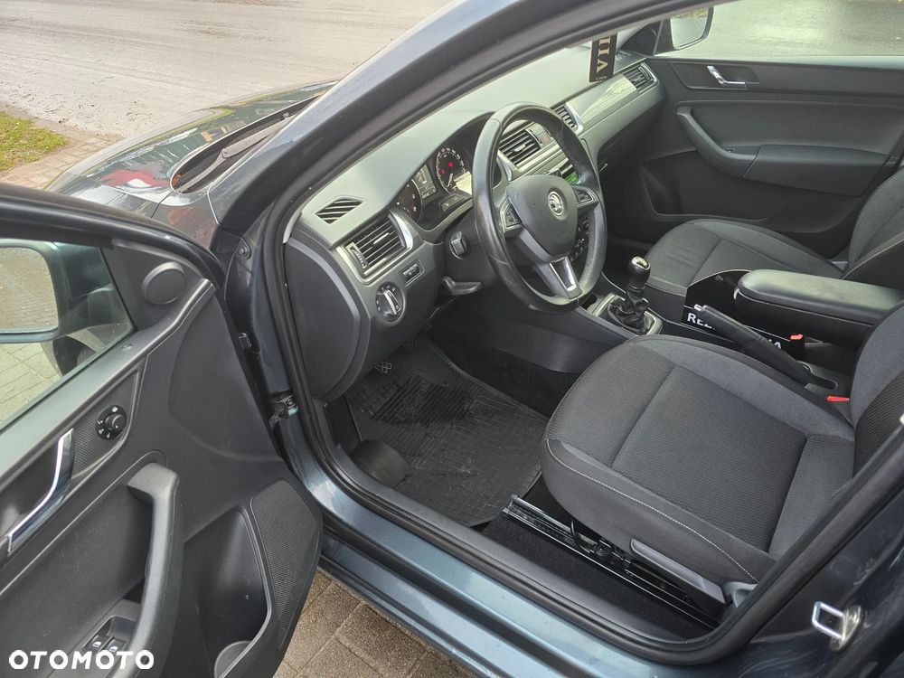 Skoda RAPID 1.2 TSI Ambition - 7