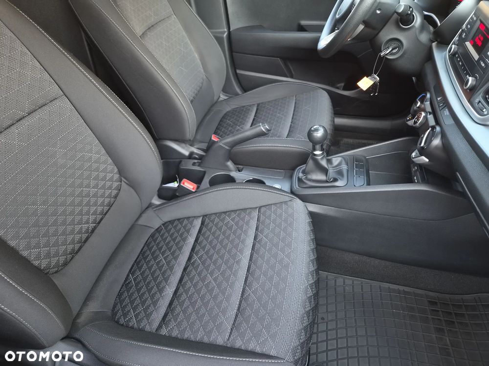 Kia Rio 1.2 M - 21