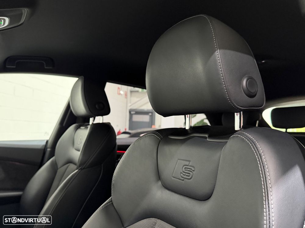 Audi Q8 50 TDI quattro Tiptronic - 24