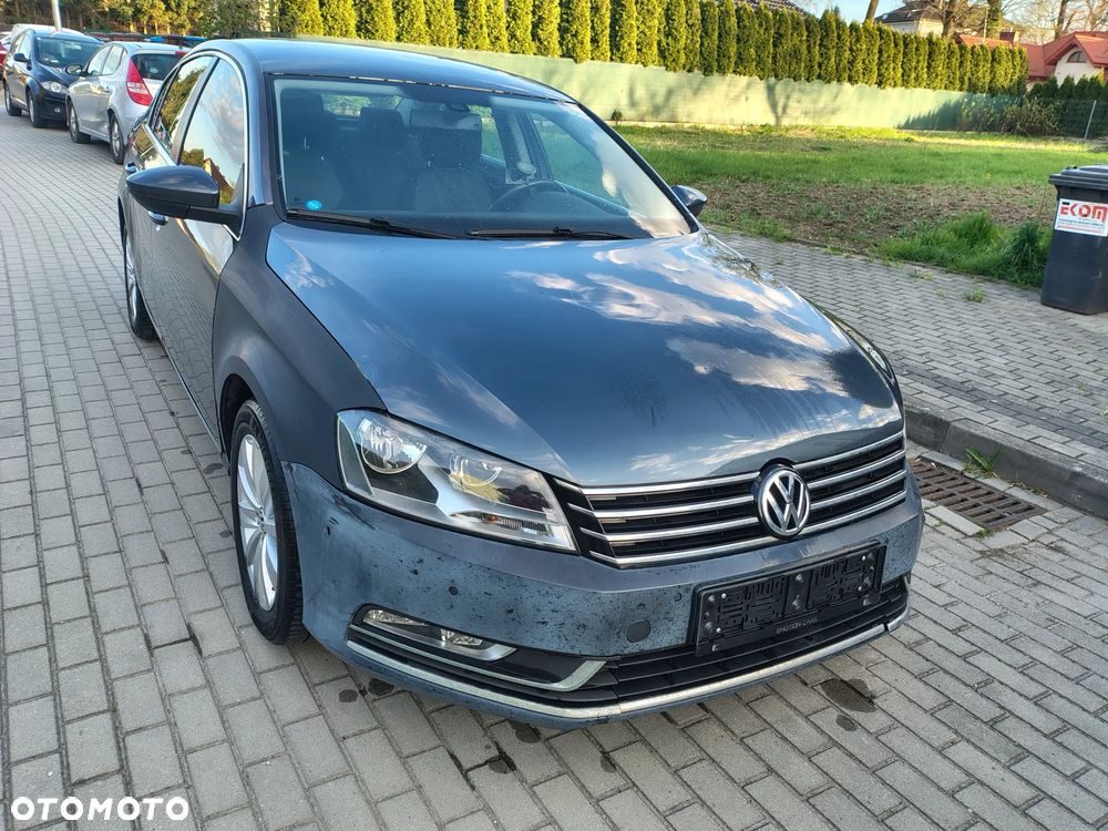 Volkswagen Passat - 8