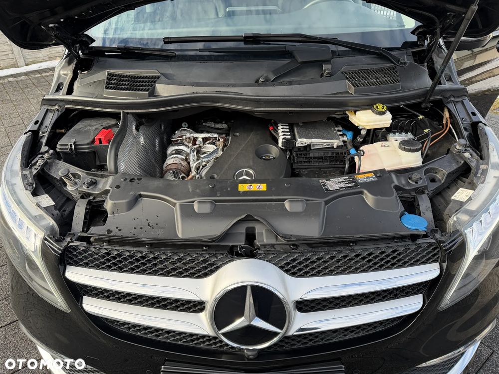 Mercedes-Benz Klasa V 300 d Extralang 9G-TRONIC Avantgarde - 24