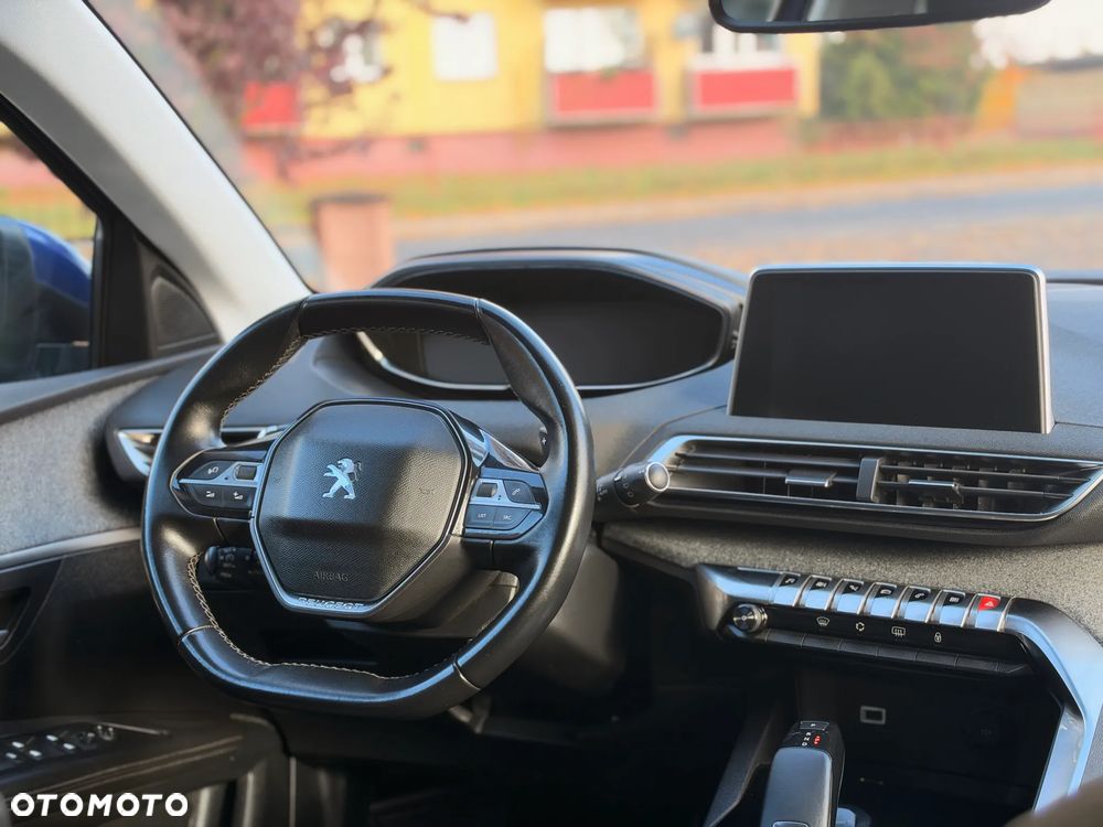 Peugeot 3008 1.2 PureTech GPF Allure S&S EAT8 - 23