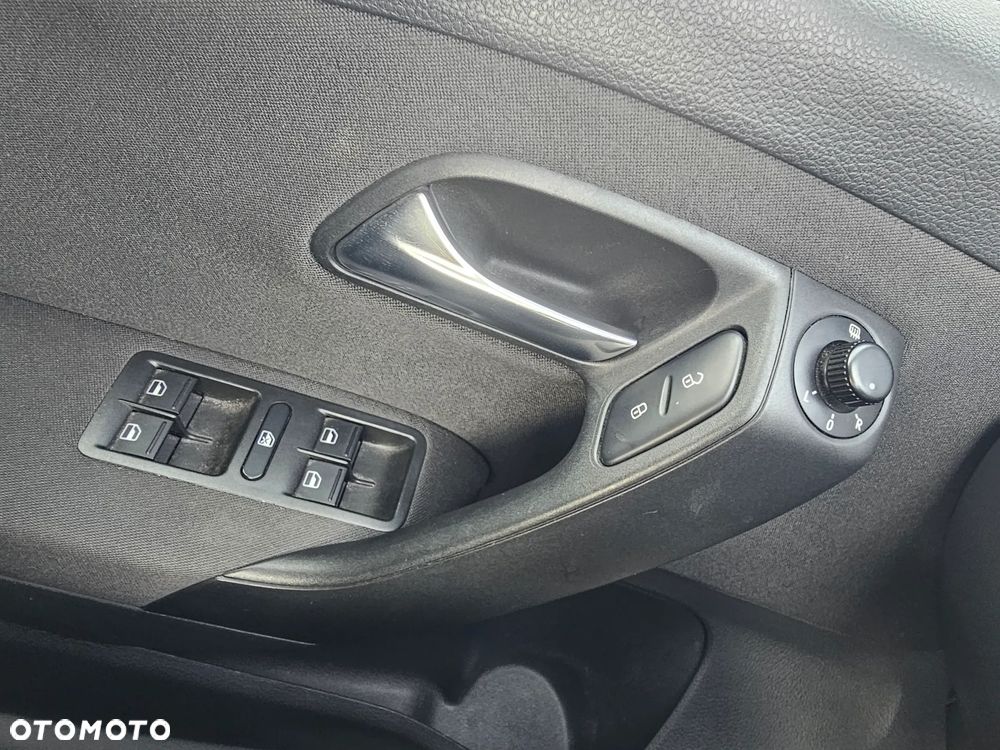Volkswagen Polo - 18