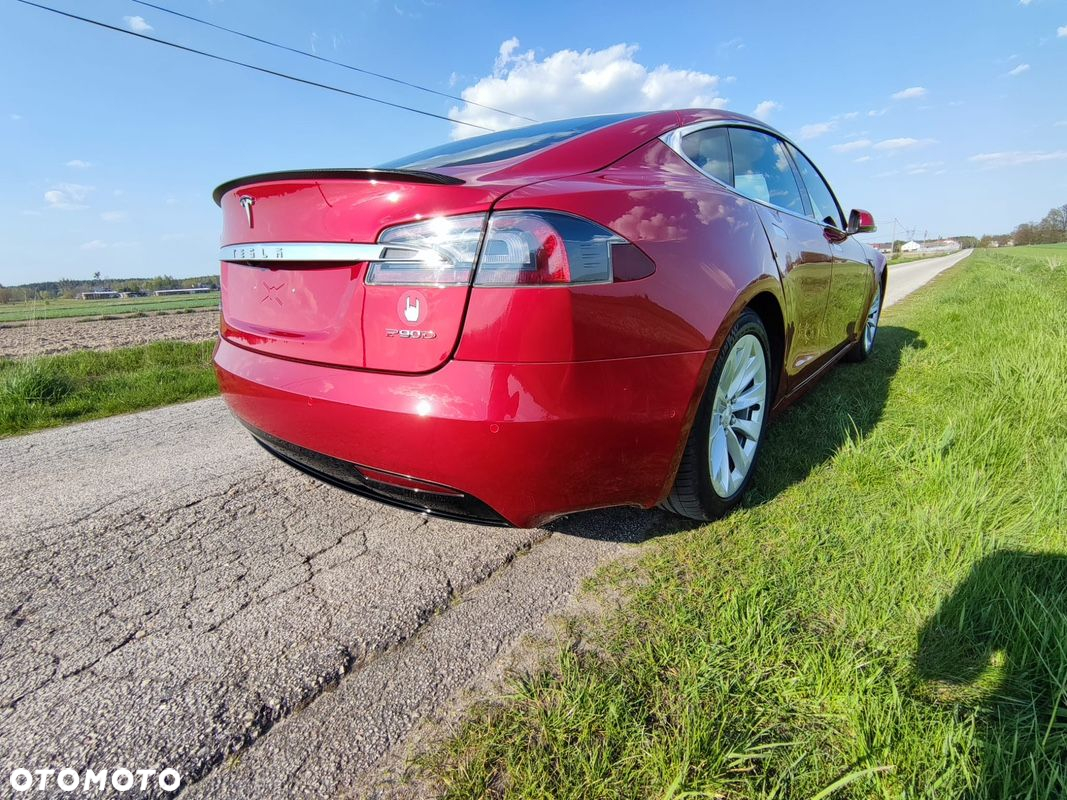 Tesla Model S Performance - 29