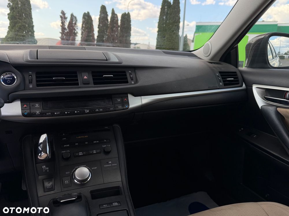 Lexus CT 200h Prestige - 13