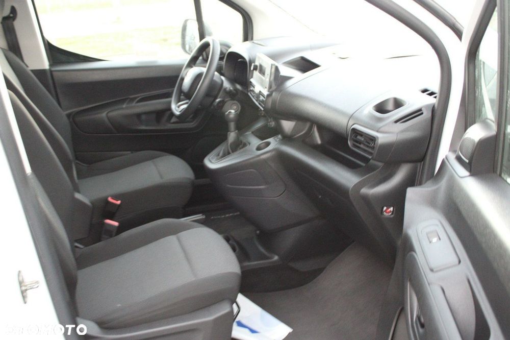 Toyota Proace City - 25