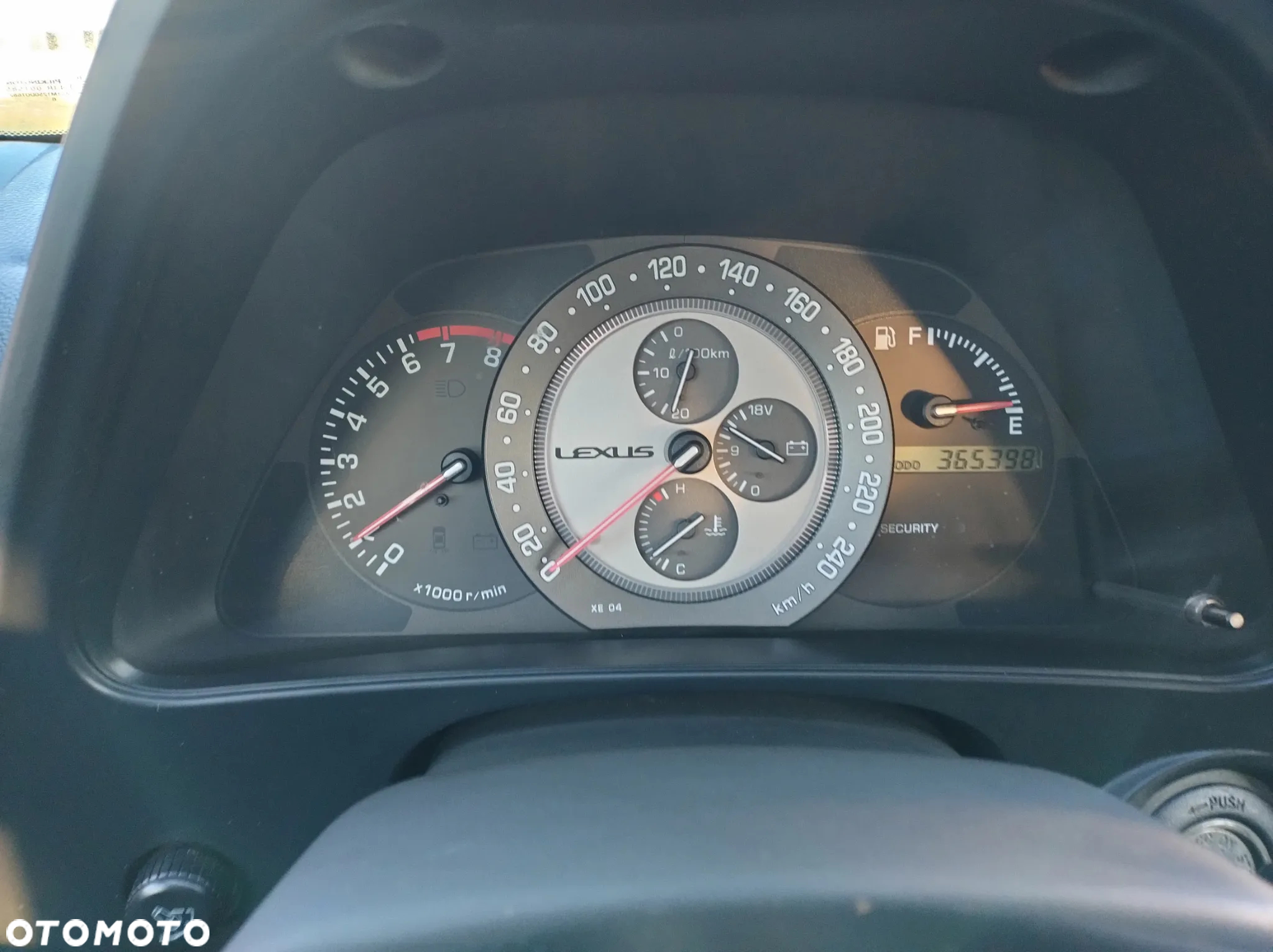 Lexus IS 200 SportCross - 16