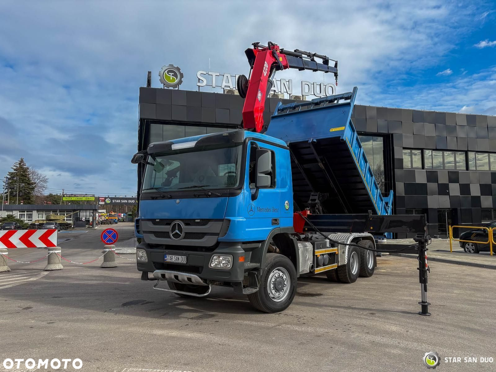 Mercedes-Benz ACTROS 3341 6x6 HMF 4220 K4 HDS Żuraw Wywrotka - 5