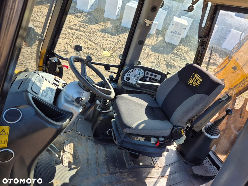 JCB 3CX 4X4 Turbo contractor Rok 2007 - 3
