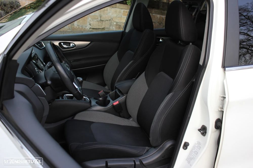Nissan Qashqai 1.5 dCi N-Connecta Business - 17