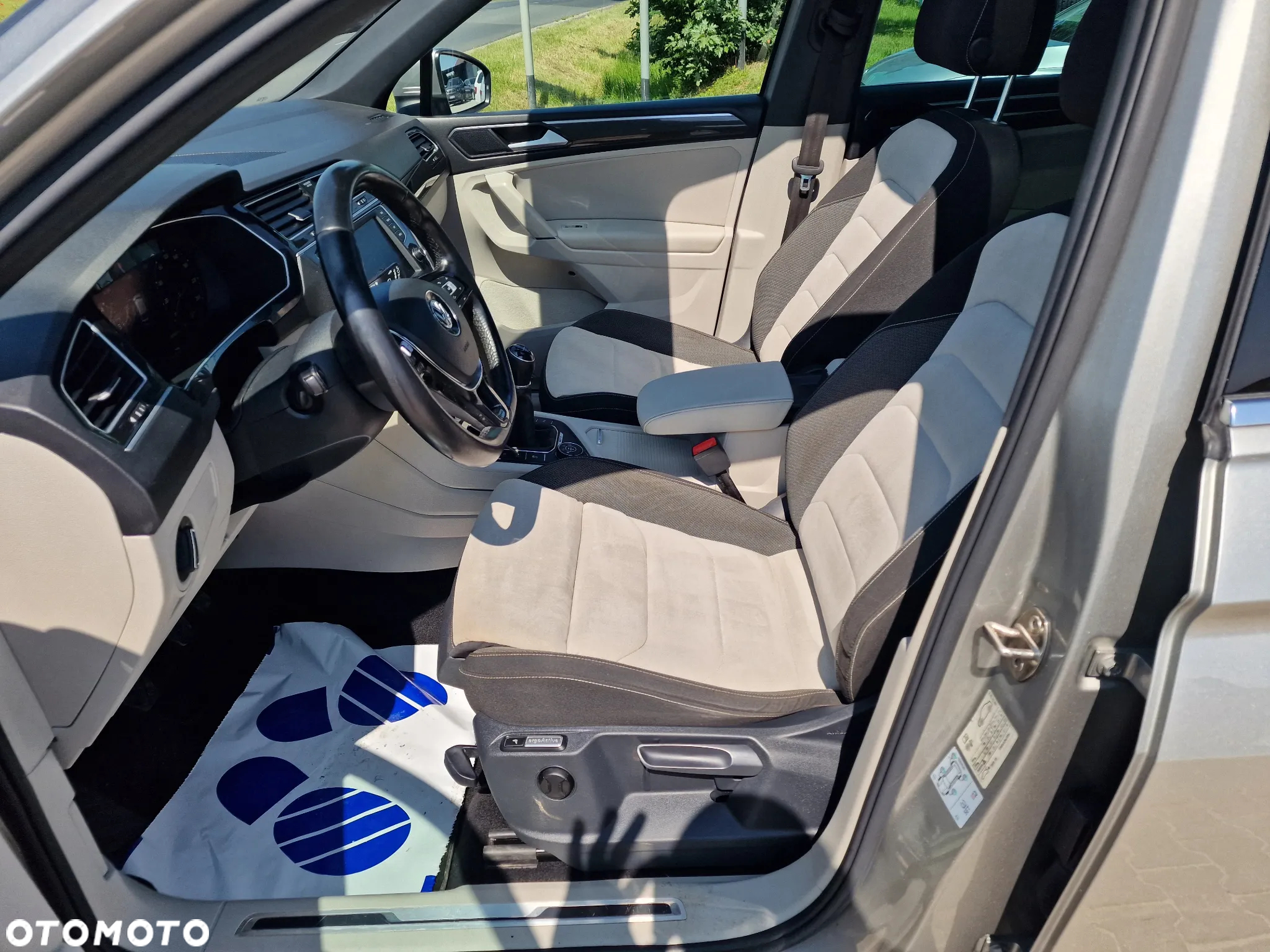 Volkswagen Tiguan 2.0 TDI SCR BlueMotion Technology Exclusive - 19