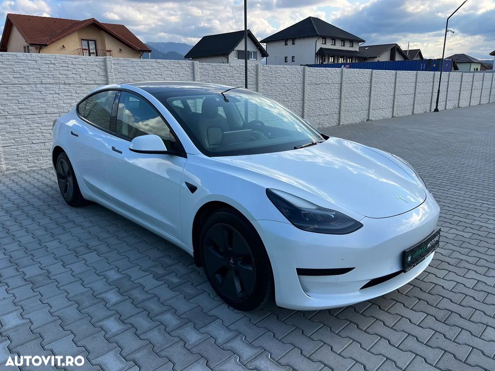 Tesla Model 3 Standard Reichweite Plus Hinterradantrieb - 12