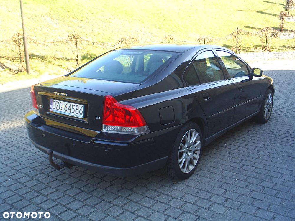 Volvo S60 2.4 Premium - 4