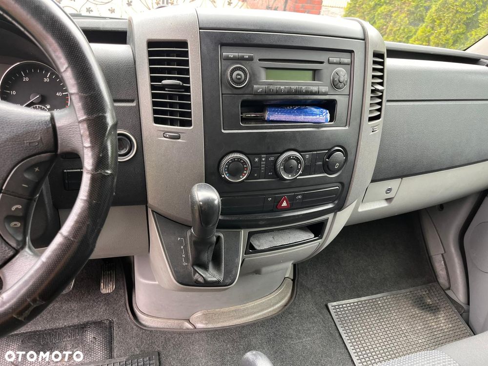 Mercedes-Benz Sprinter - 16